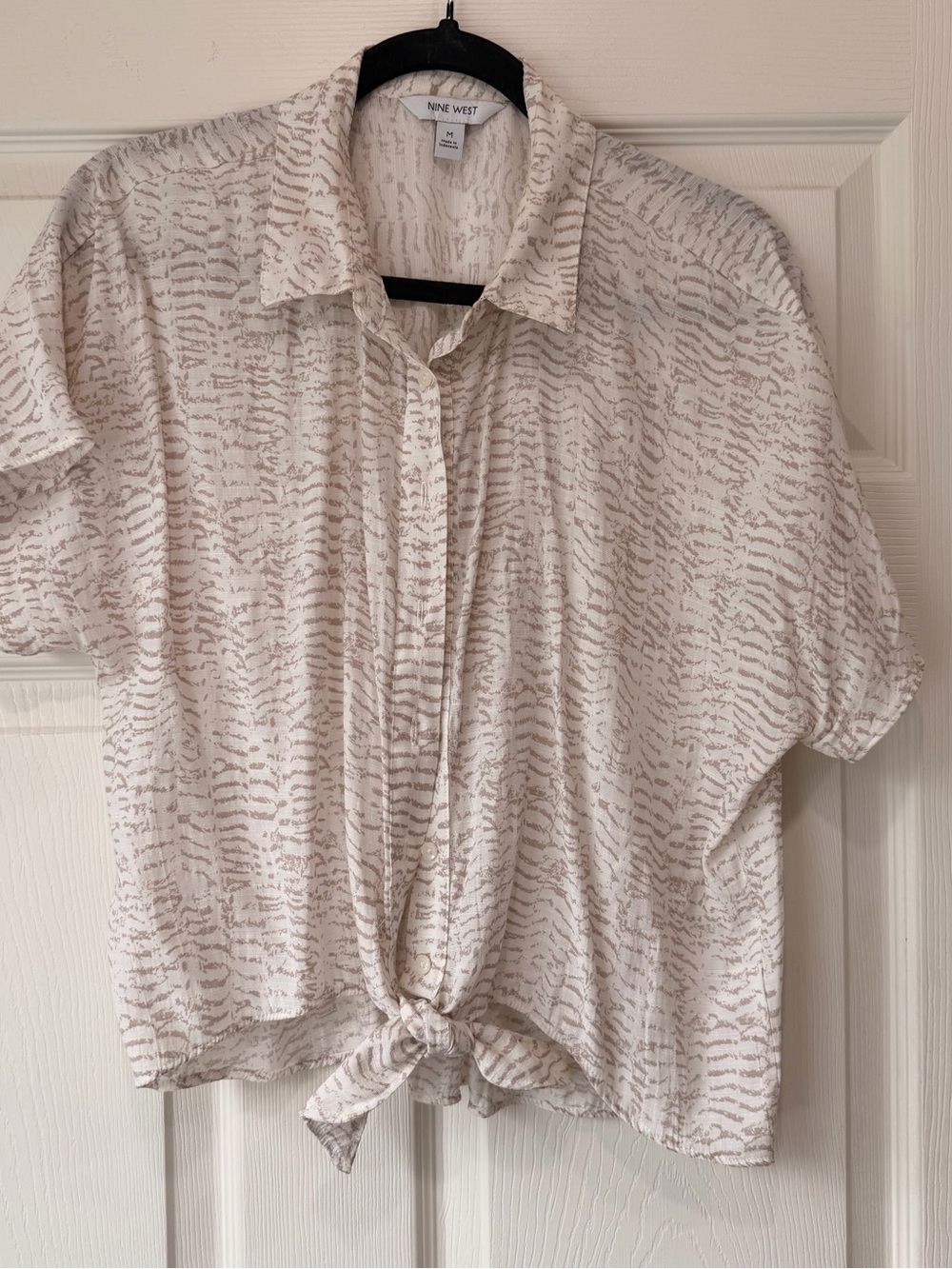 Nine West Cream Short-Sleeve Button-Down Tie-Front Shirt